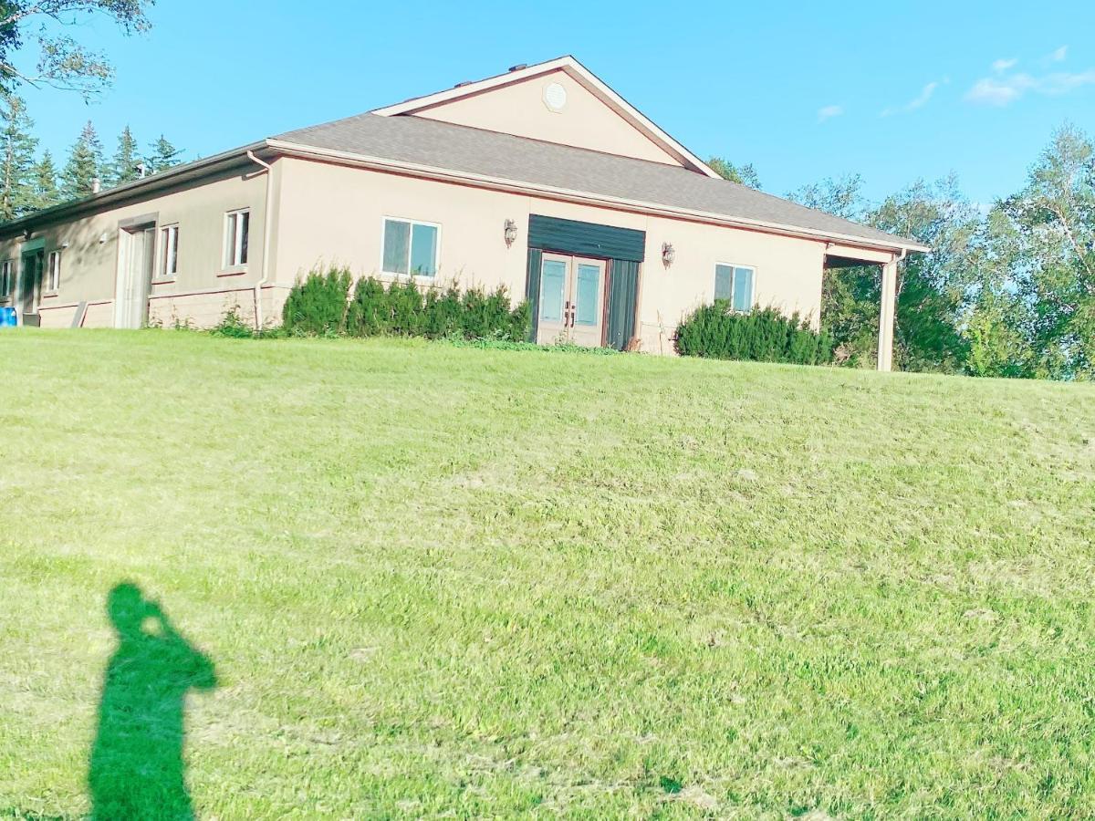 Large Estate 3 Bedroom Luxury Villa King City Buitenkant foto
